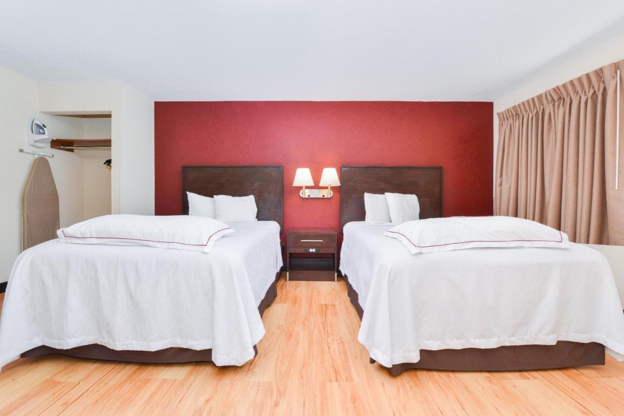 Red Roof Inn Plus+ & Suites Guilford Exterior photo
