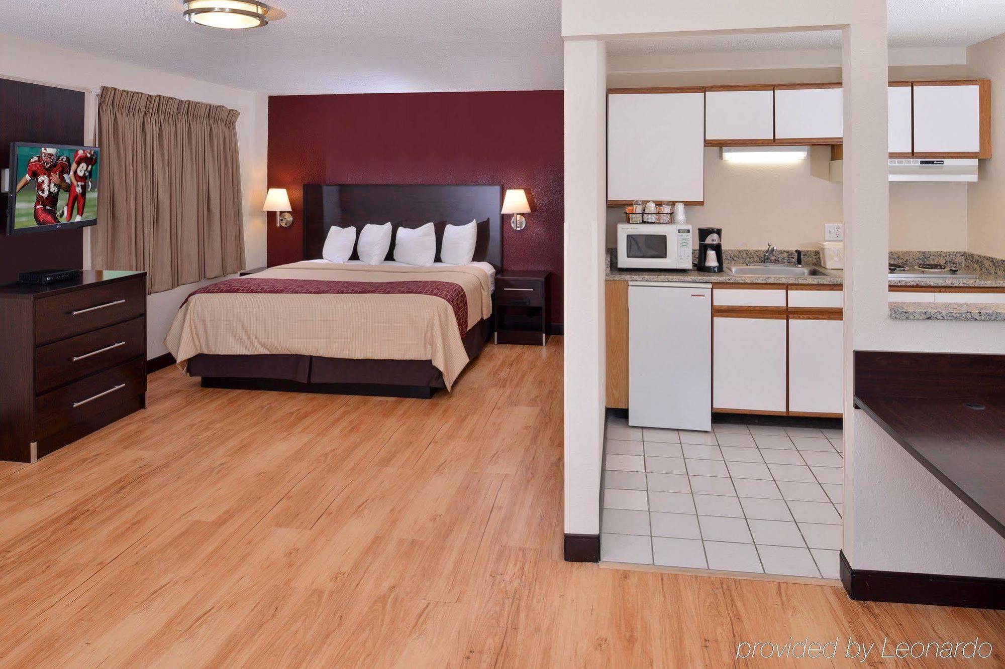 Red Roof Inn Plus+ & Suites Guilford Exterior photo