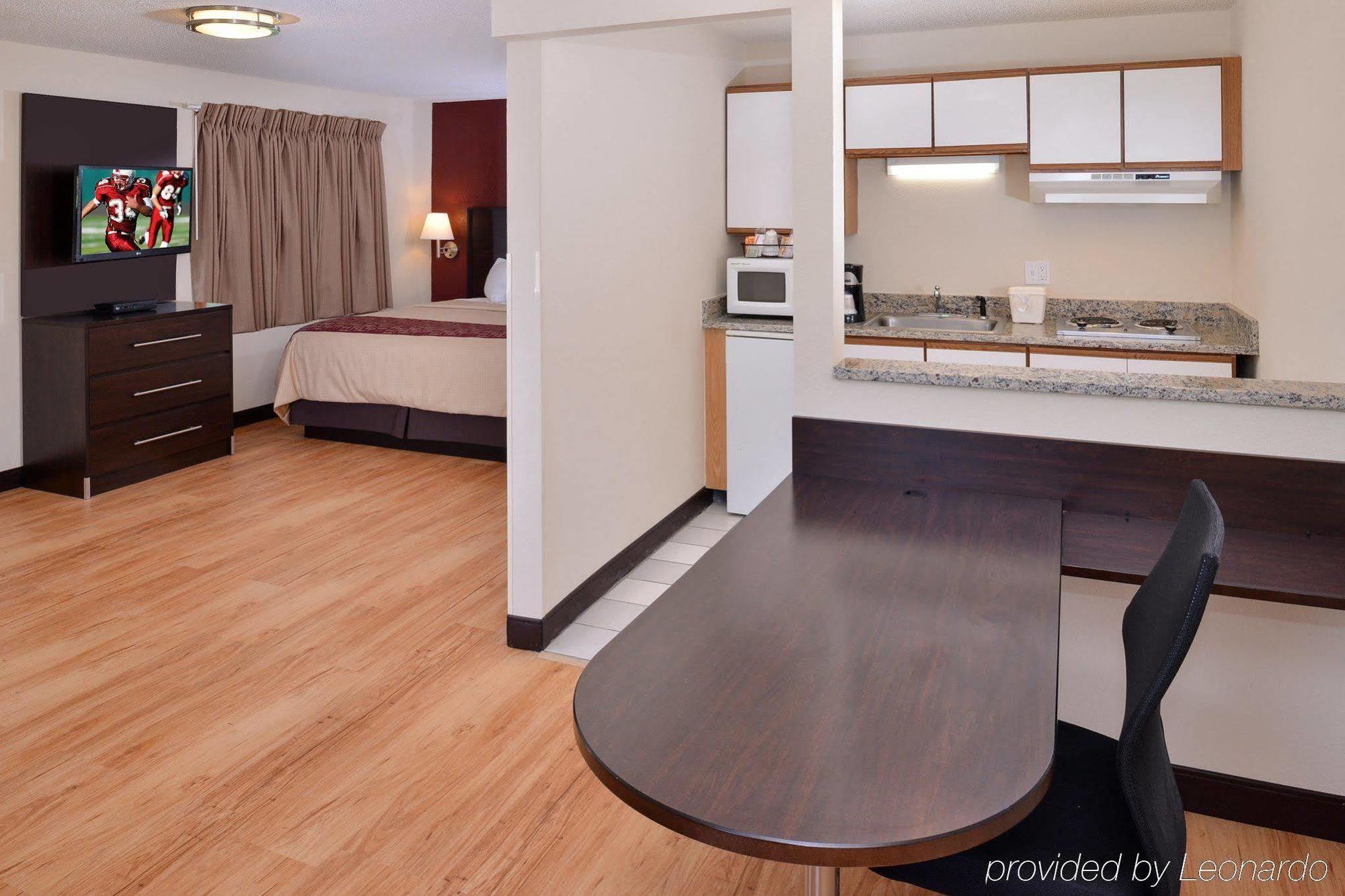 Red Roof Inn Plus+ & Suites Guilford Exterior photo